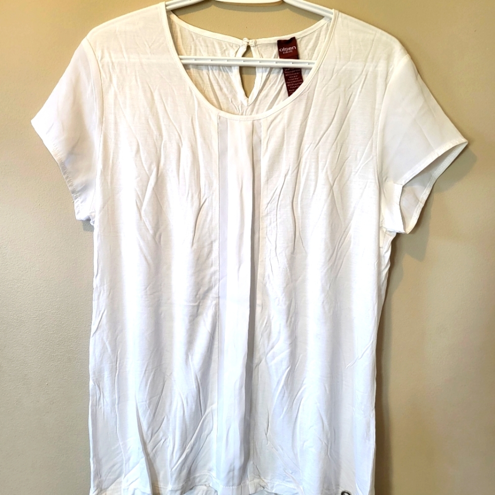 Olsen ladies white shirt. USA 12